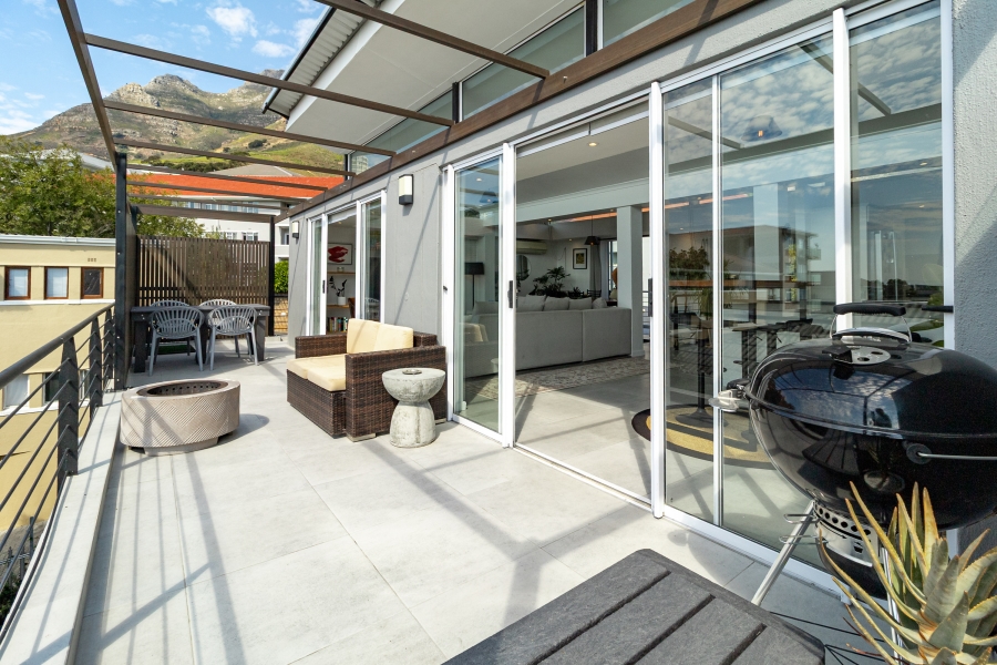 To Let 3 Bedroom Property for Rent in Vredehoek Western Cape